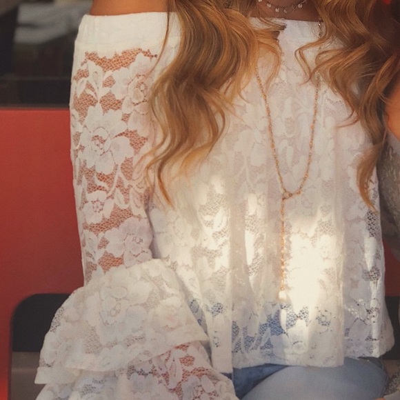 Off the shoulder shirt - Picture 2 of 2